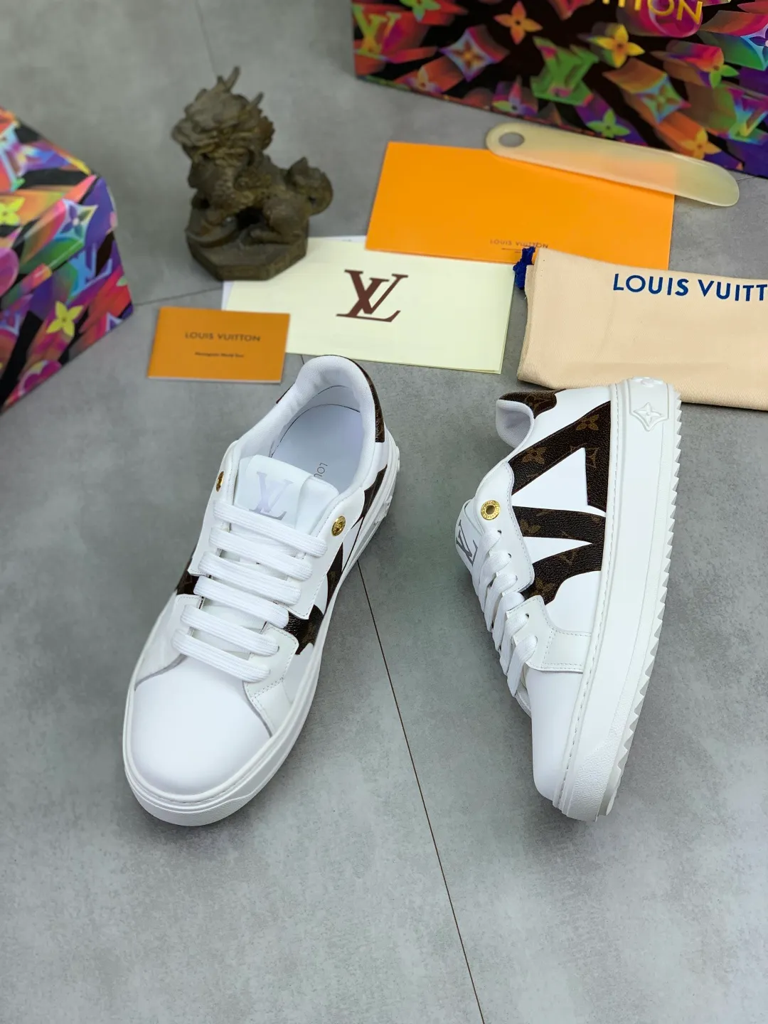 Men's men's shoes P520💰【New style】🆘High quality cowhide【Louis Vuitton】LV official website's latest model🎁casual and fashionable men's shoes👟hot style💥simple and elegant style, exclusive for trendy men. Unique official website's latest brand elements👑original decoration, fashionable and generous, the fabric is made of original denim➕comfortable and breathable mesh lining➕cow leather feet ✅The official website specifies wear-resistant casual outsole, the classic model is taken in real life🎬Color: 4️⃣colors available😍Number of codes: 38-44 Full set of packaging